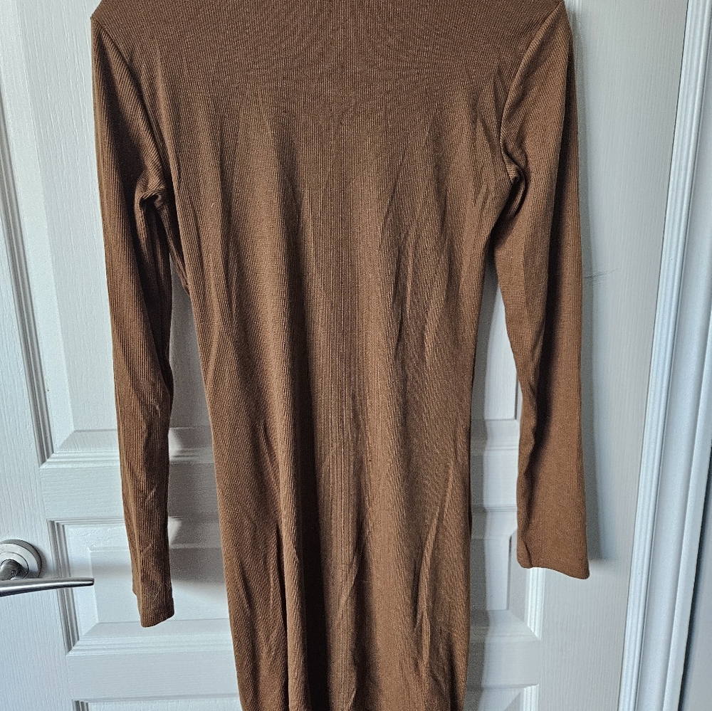 PIECES Brown Ruched Button-Up Mini Dress - Picture 5 of 5
